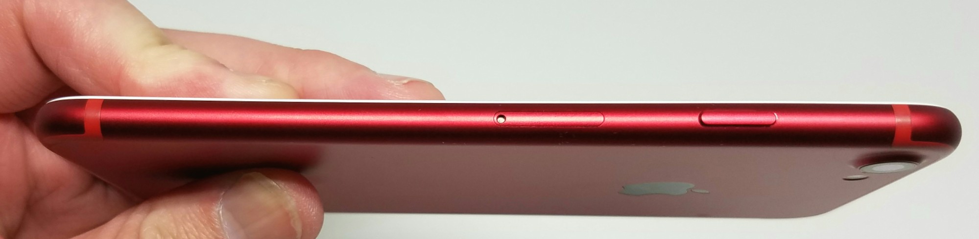 高級感漂う美しい新色「iPhone 7 PRODUCT(RED)」を購入開封レビュー! 高級感漂う美しい新色「iPhone 7 PRODUCT(RED)」を購入開封レビュー!