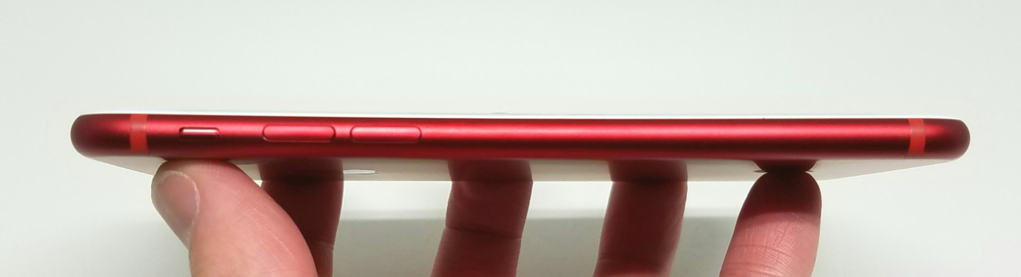 高級感漂う美しい新色「iPhone 7 PRODUCT(RED)」を購入開封レビュー! 高級感漂う美しい新色「iPhone 7 PRODUCT(RED)」を購入開封レビュー!