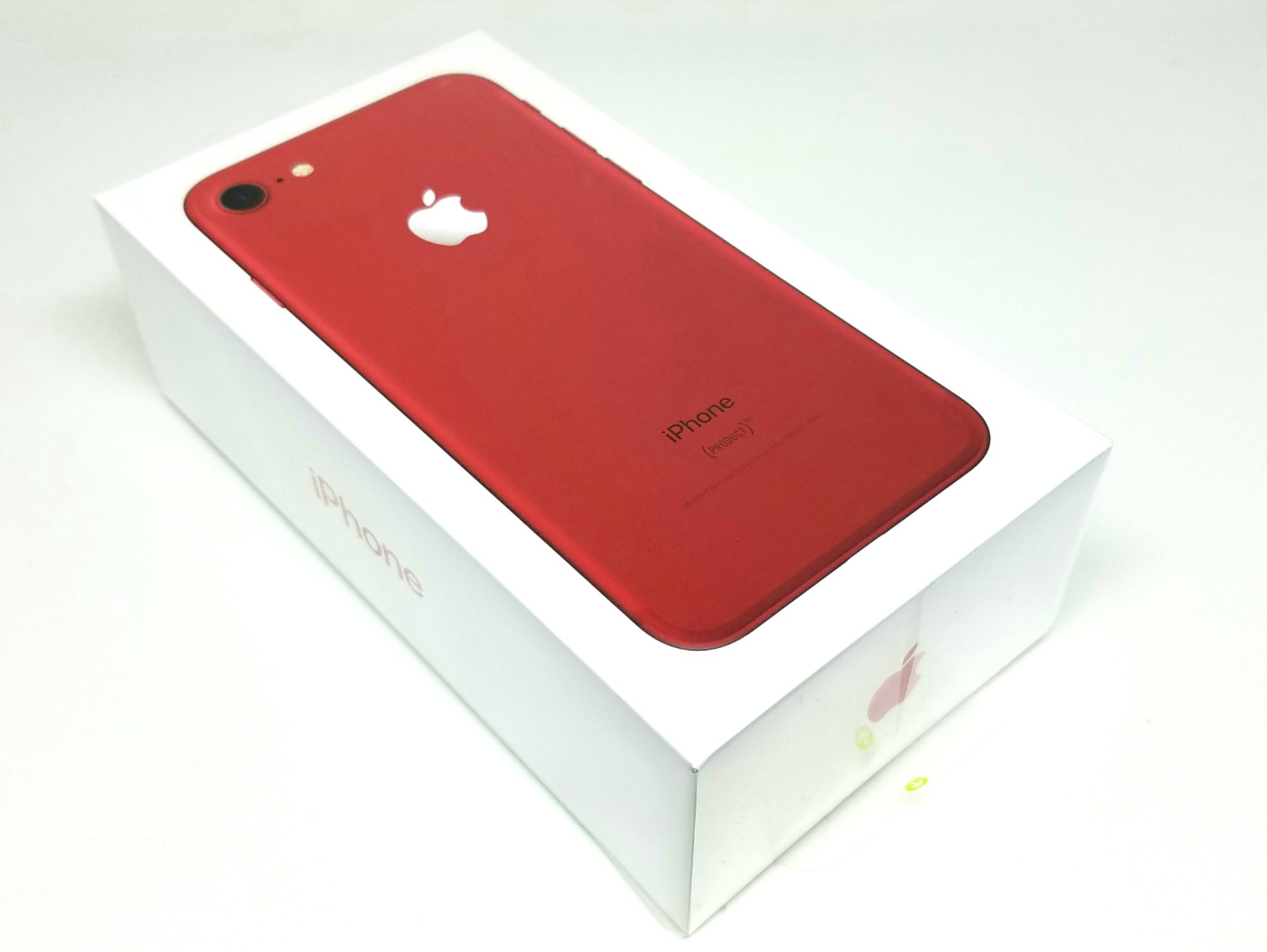 高級感漂う美しい新色「iPhone 7 PRODUCT(RED)」を購入開封レビュー! 高級感漂う美しい新色「iPhone 7 PRODUCT(RED)」を購入開封レビュー!