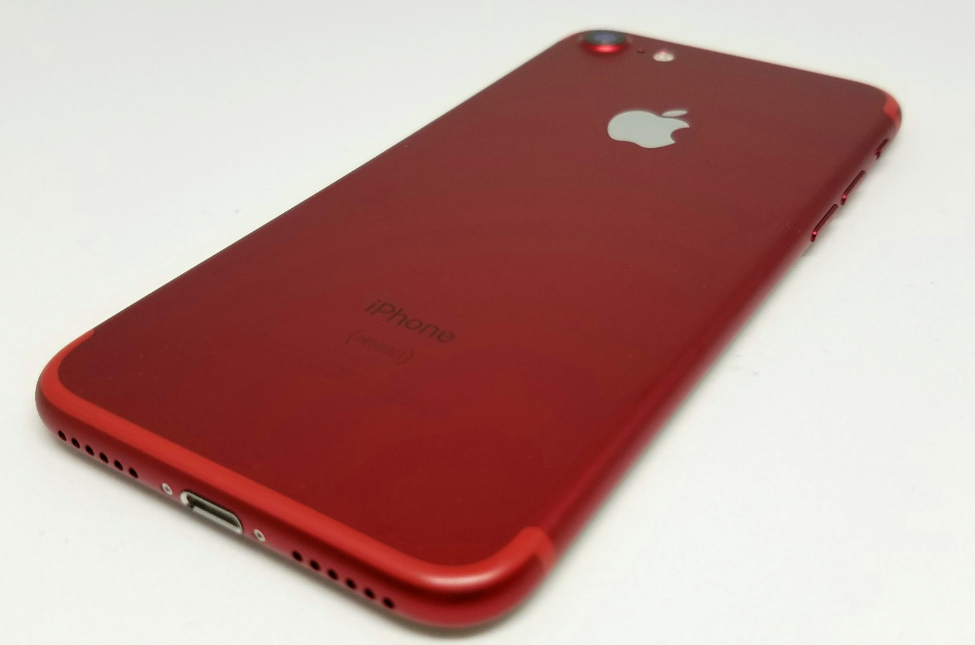 高級感漂う美しい新色「iPhone 7 PRODUCT(RED)」を購入開封レビュー! 高級感漂う美しい新色「iPhone 7 PRODUCT(RED)」を購入開封レビュー!
