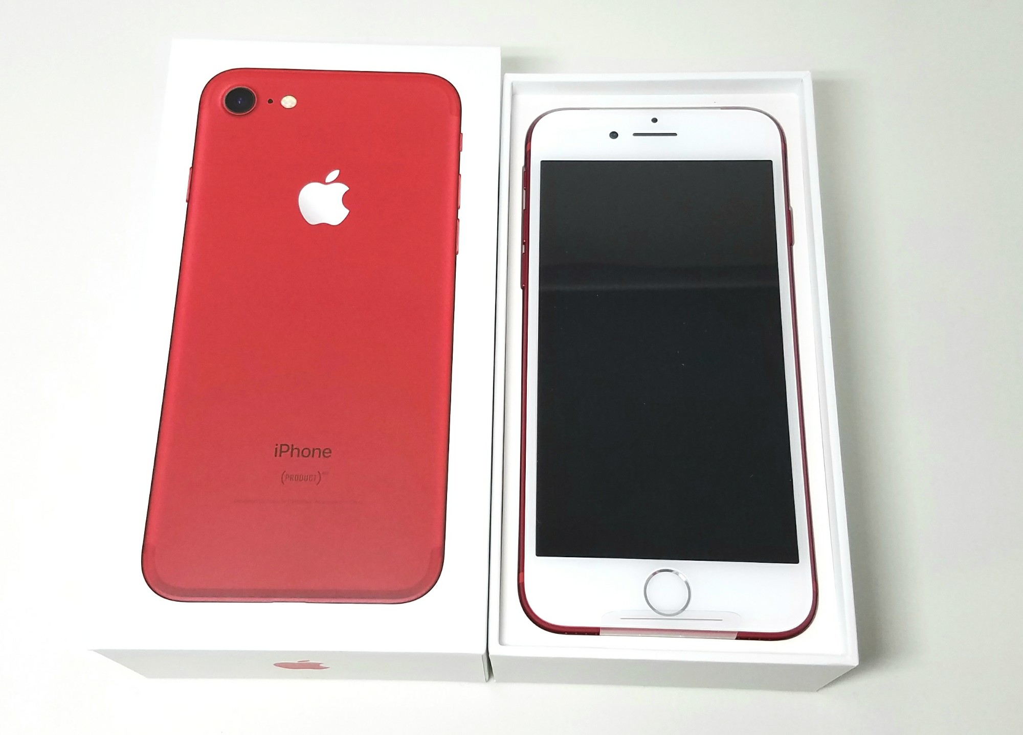 高級感漂う美しい新色「iPhone 7 PRODUCT(RED)」を購入開封レビュー! 高級感漂う美しい新色「iPhone 7 PRODUCT(RED)」を購入開封レビュー!
