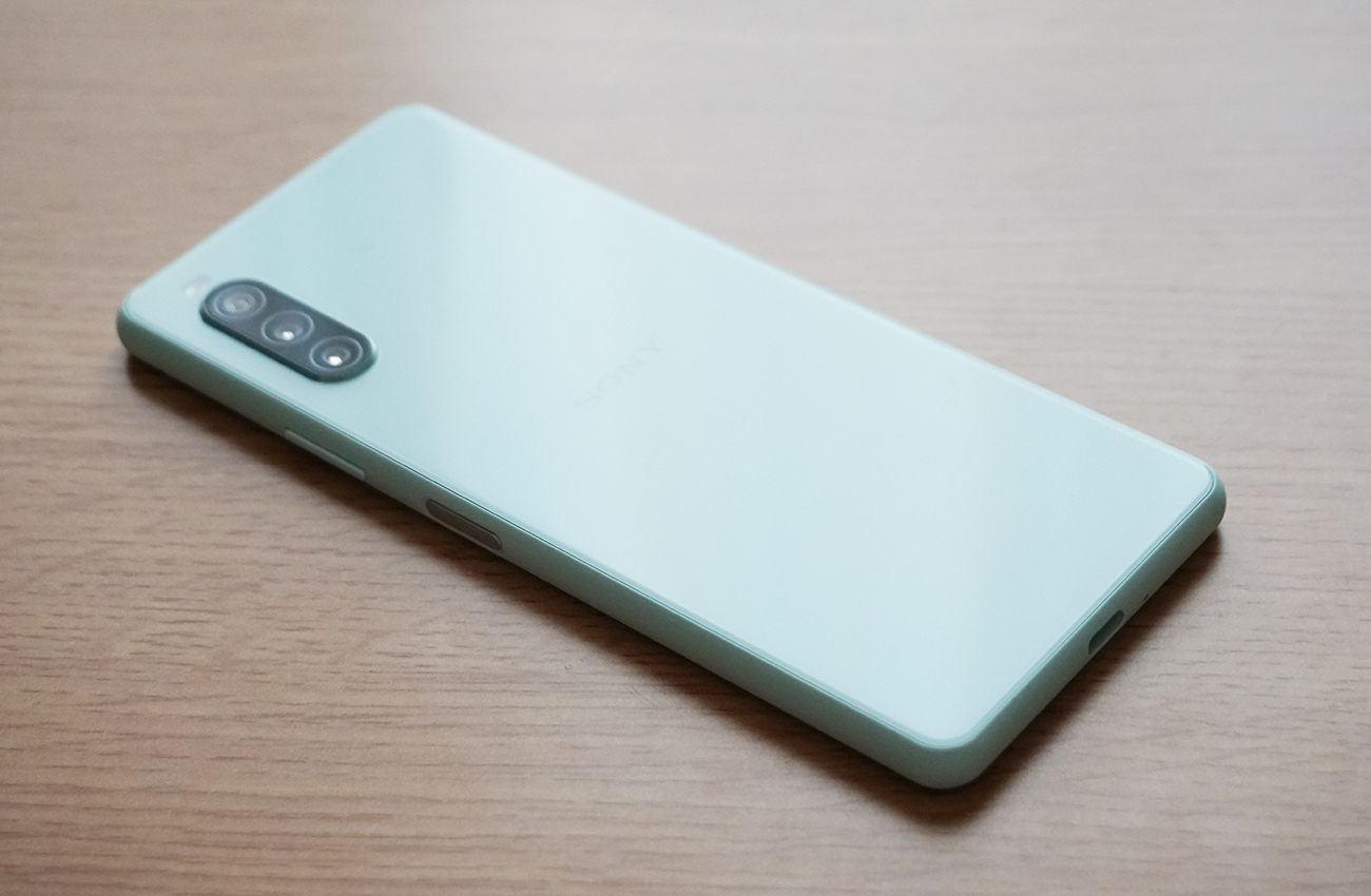 Xperia 10II背面