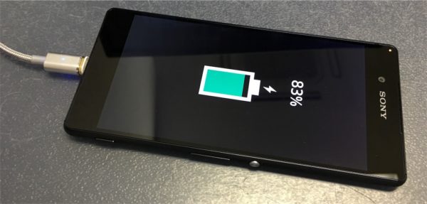 コレ便利すぎる、Android用microUSBマグネットケーブルを購入して思ったこと！【Galaxy,XperiaもOK】 - モバイルドットコム