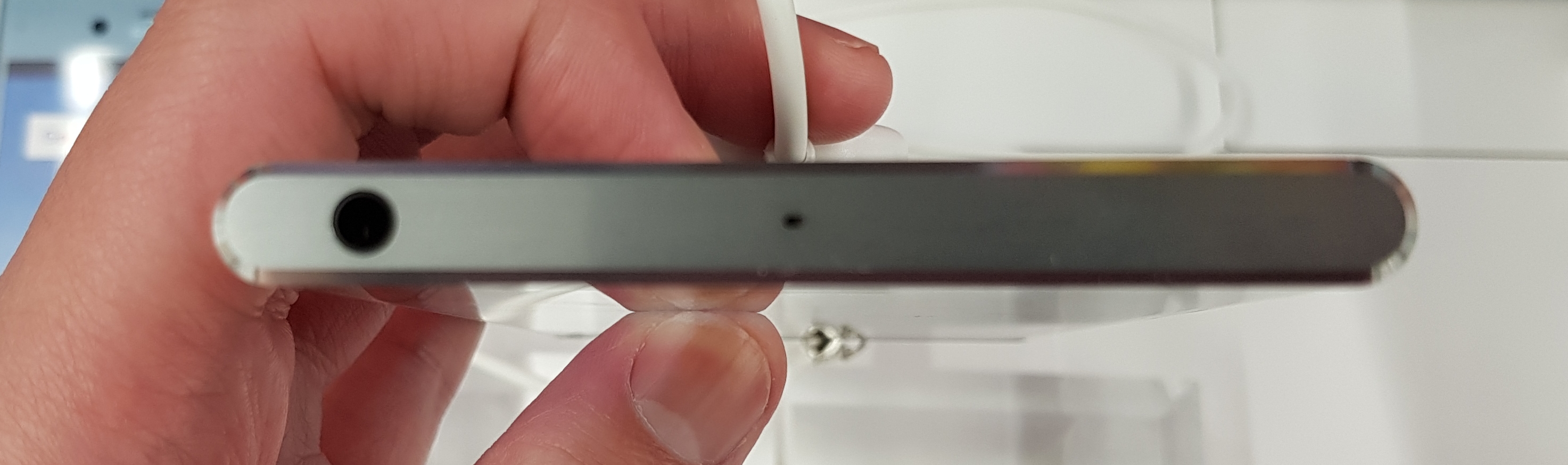 ドコモ「Xperia XZ Premium SO-04J」を実機ハンズオンレビュー! ドコモ「Xperia XZ Premium SO-04J」を実機ハンズオンレビュー!