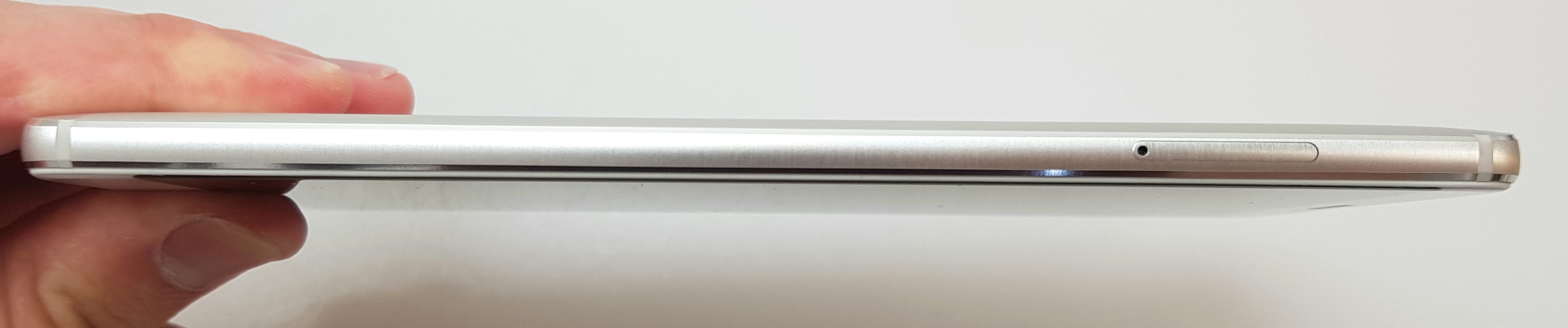 第2世代Leicaデュアルレンズカメラ搭載「Huawei Mate 9」を徹底外観レビュー! 第2世代Leicaデュアルレンズカメラ搭載「Huawei Mate 9」を徹底外観レビュー!