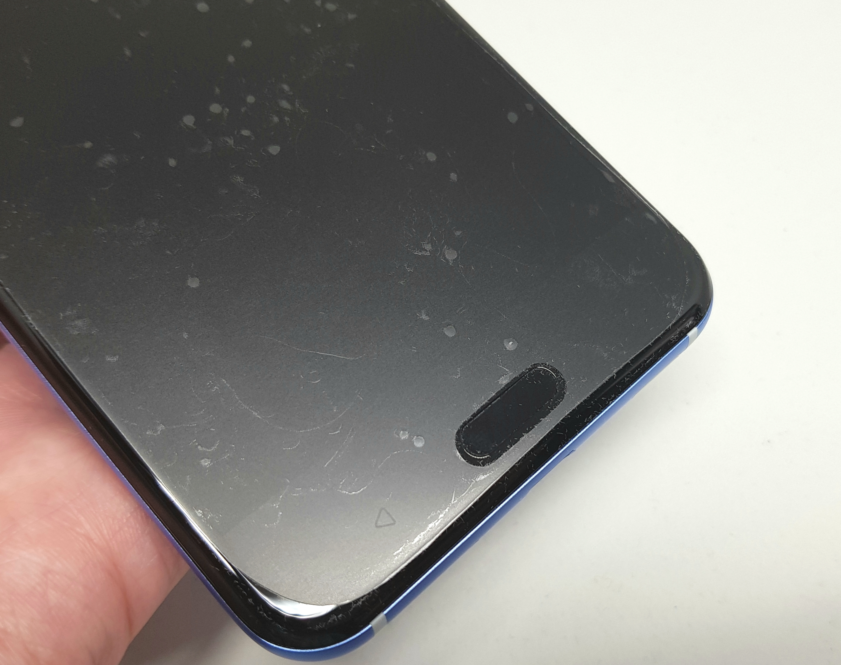 『HTC U11』のオススメ保護フィルムはコレ!現状コレ以外考えられない、ケースとの相性も良い◎ 『HTC U11』のオススメ保護フィルムはコレ!現状コレ以外考えられない、ケースとの相性も良い◎