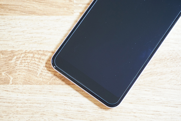 Miitech ガラスフィルムをPixel 3a XLに貼った状態の画面下部