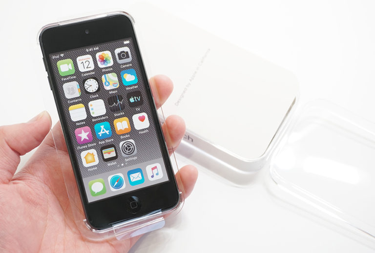 新型iPod touch 第7世代(2019年モデル)をレビュー！薄さ・軽さ・価格が魅力、ゲームも出来る万能デバイスに。 - モバイルドットコム
