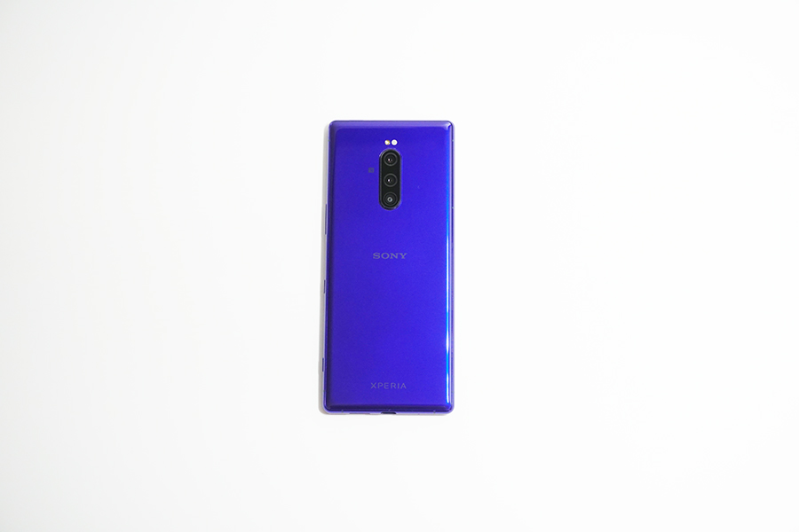 Xperia 1の背面画像カラーはパープル