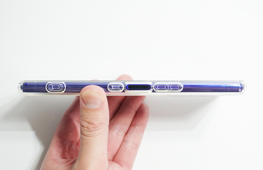 Spigen Xperia 1リキッド・クリスタルケース側面右