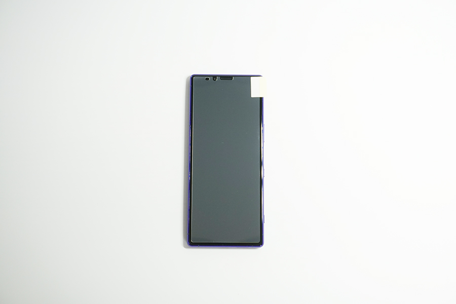 Xperia1の保護フィルムをサイズチェック