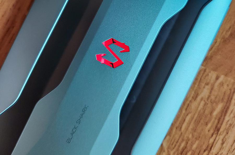 「S」ロゴレッド