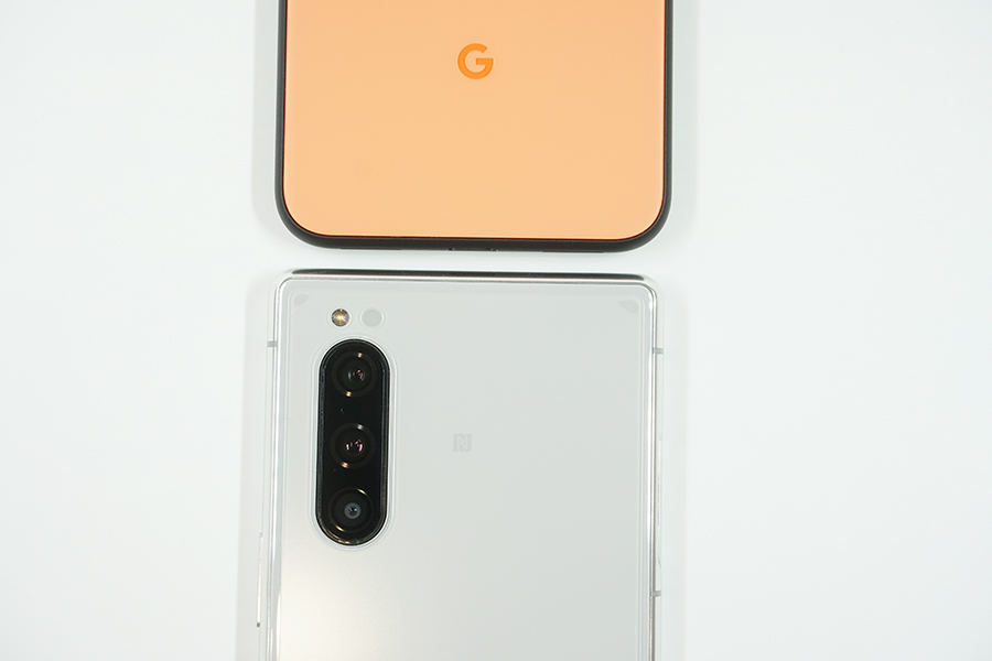 Xperia 5よりも縦に短く