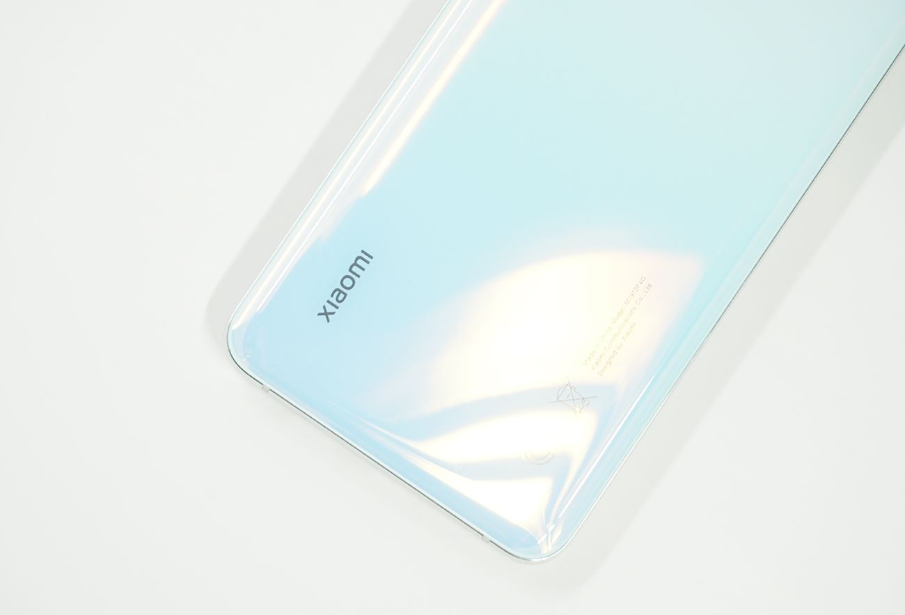 下部にはXiaomiのロゴ