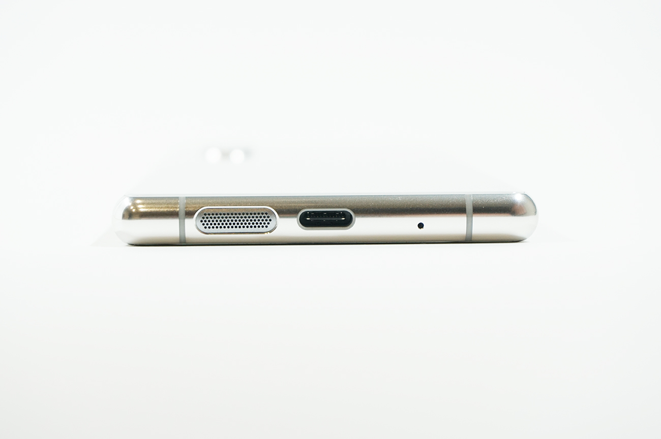Xperia 5の下部