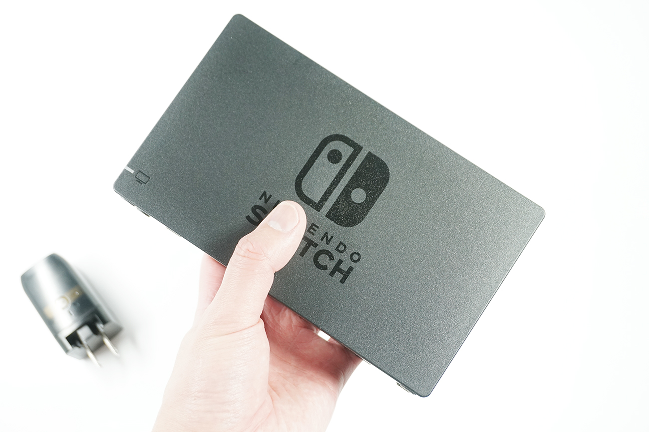 純正のNintendo Switchドック
