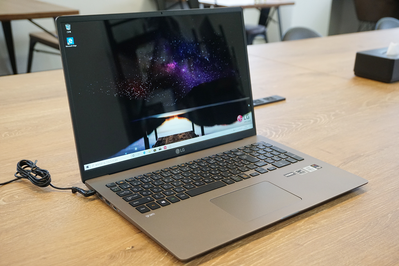 LG gram 17Z90Nのデザイン・外観をレビュー