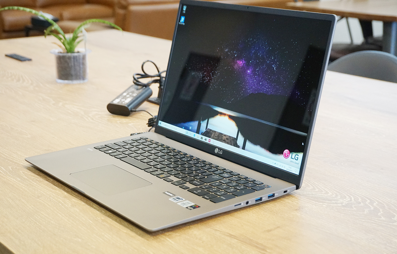 LG gram 17Z90N-VA72Jのベンチマークをチェック