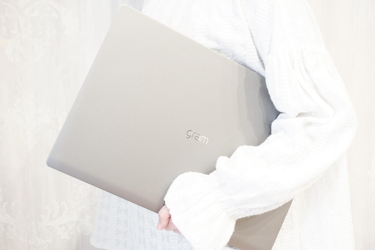 LG gram 17Z90Nを買うべき理由＆実際に使って感じたメリット・デメリット【実機レビュー】