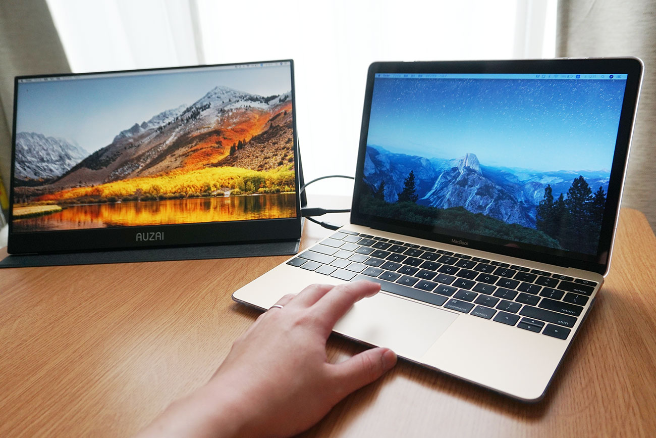 USB Type-Cケーブル一本で映像と給電ができるので便利