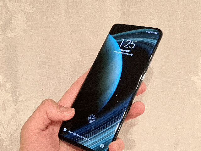 Xiaomi Mi 10 Ultraの画面内指紋認証